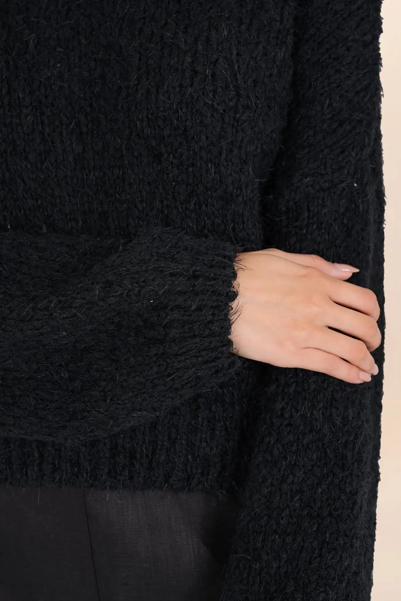 BLACK AMALIA FLUFFY  SWEATER