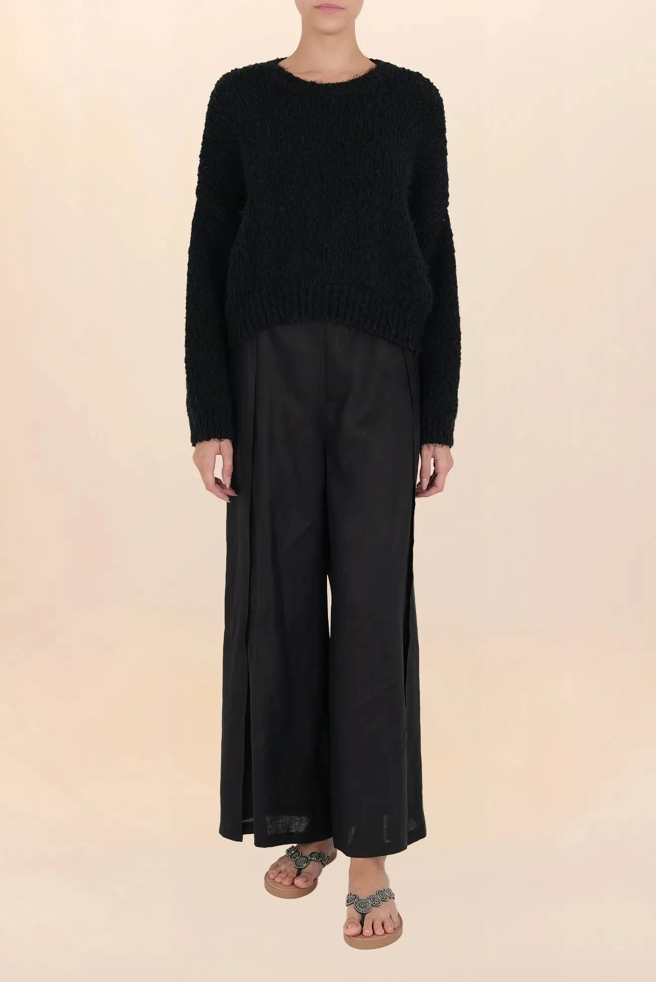BLACK AMALIA FLUFFY  SWEATER