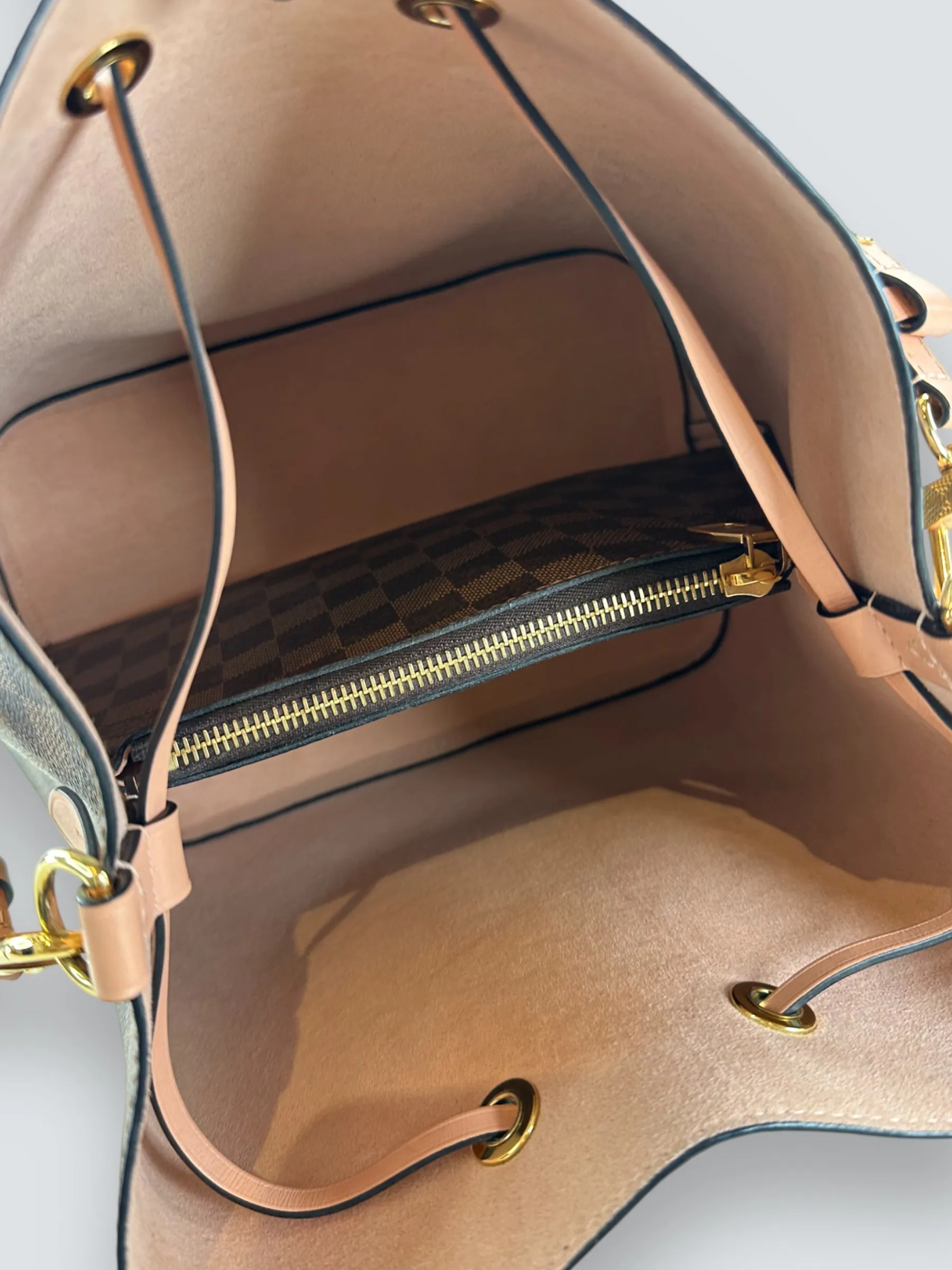 Louis Vuitton Damier Ebene Canvas NeoNoe Bucket Bag
